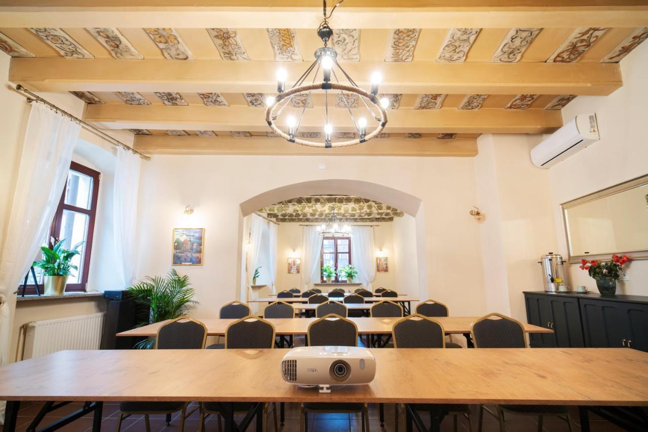 Katedralna Apart'S Legnica Exterior photo
